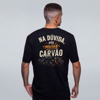 CAMISETA PRETA - PÕE MAIS CARVÃO