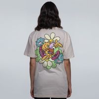 CAMISETA OFF WHITE - FLORES E MAMONAS