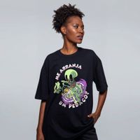 CAMISETA OVERSIZED PRETA - ME ARRANJA UM PEDAÇO