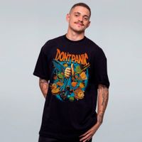 CAMISETA OVERSIZED PRETA - DON'T PANIC