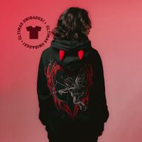 MOLETOM PRETO COM CHIFRE VERMELHO - CURSED BY CUPID