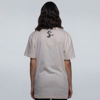 CAMISETA OFF WHITE - A QUEDA DO PORTADOR DA LUZ