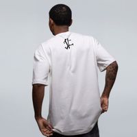 CAMISETA OVERSIZED OFF WHITE - A QUEDA DO PORTADOR DA LUZ