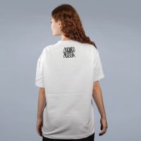 CAMISETA OVERSIZED OFF WHITE - OUÇANDO MÚSICA
