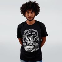 CAMISETA PRETA - LAUGHING JACK