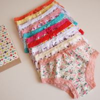 Foto do produto MB15 - Calcinha infantil malha cottom com rendinha