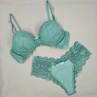 Foto do produto Conjunto de lingerie em renda Maria  - Verde Menta