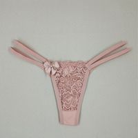 Foto do produto Calcinha Fio Dental em Renda com Tiras Duplas - Romance