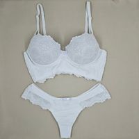 Foto do produto Conjunto de Cropped em Renda Meury - Branco