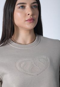 BLUSÃO OCEANO FEMININO BORDADO