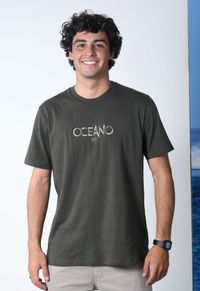 CAMISETA OCEANO RELEVO USE MAIS, LAVE MENOS