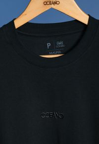 CAMISETA OCEANO OVERSIZE RELEVO TECH GOLD