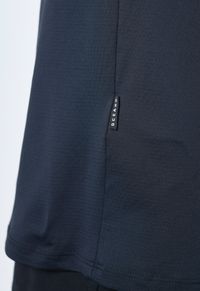 CAMISETA OCEANO TECH DRY STREET