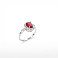 Foto do produto ANEL DE PRATA SOLITARIO FLOR COM RUBI OVAL E ZIRCONES CRAVEJADOS