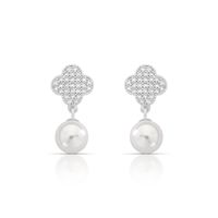 Foto do produto BRINCO DE PRATA TREVO PAVE COM  58 ZIRCONES CRAVEJADOS E 2 PÉROLAS SHELL DE 1CM PENDURADAS   22326