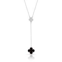 Foto do produto COLAR DE PRATA TREVO PAVE COM 16 ZIRCONES CRAVEJADOS E 1 ONIX DE 10 MM 22295