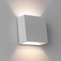 Foto do produto Arandela LED Dron Quadrado Facho Duplo Externo 4W 3000K Branco - Nordecor 2010