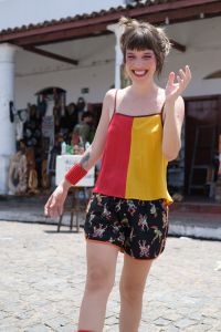 Short Célia Curto Esportivo - Estampa Brincantes