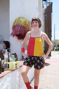 Short Célia Curto Esportivo - Estampa Brincantes