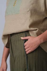 Blusa  Bordada à Mão