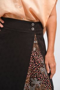 Saia Priscila - Preto