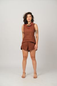 Short Isa Curto - Marrom
