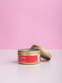 Foto do produto Vela Aromática Perfumada Lata Dourada Travel Lychee 90g