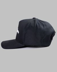 BONÉ TRUCKER LEAVE ME ALONE PRETO