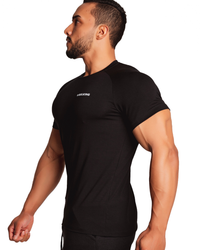 CAMISETA ESSENTIAL PRETA