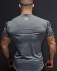 CAMISETA DRY NEON CINZA