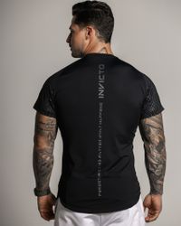 CAMISETA INVICTO TECH FUTURE PRETA