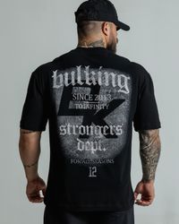 CAMISETA OVERSIZED STRONGERS PRETA
