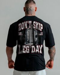 CAMISETA OVERSIZED LEG DAY PRETA