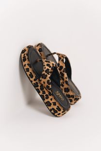 Chinelo Plataforma Onça