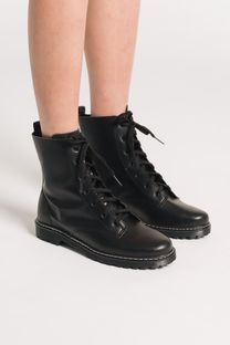 Coturno Essentials Preto