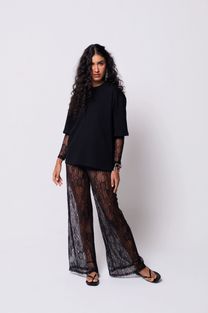 Calça de Renda Preta