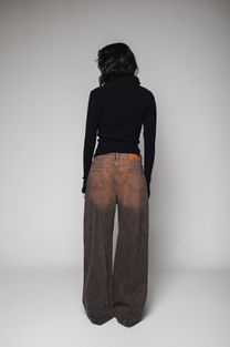 Calça Jeans Lavagem Marrom