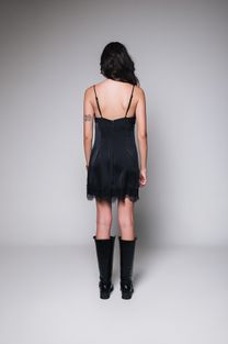 Vestido de Cetim com Renda Preto