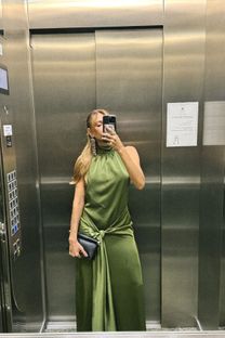 Vestido de Cetim Frente Única Amarração