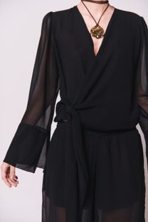 Blusa Amarração Manga Ampla Preta