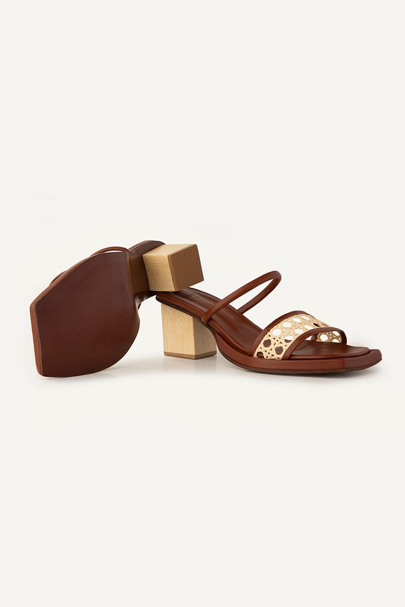 TAMANCO CARRIOLA | CARRIOLA CLOG