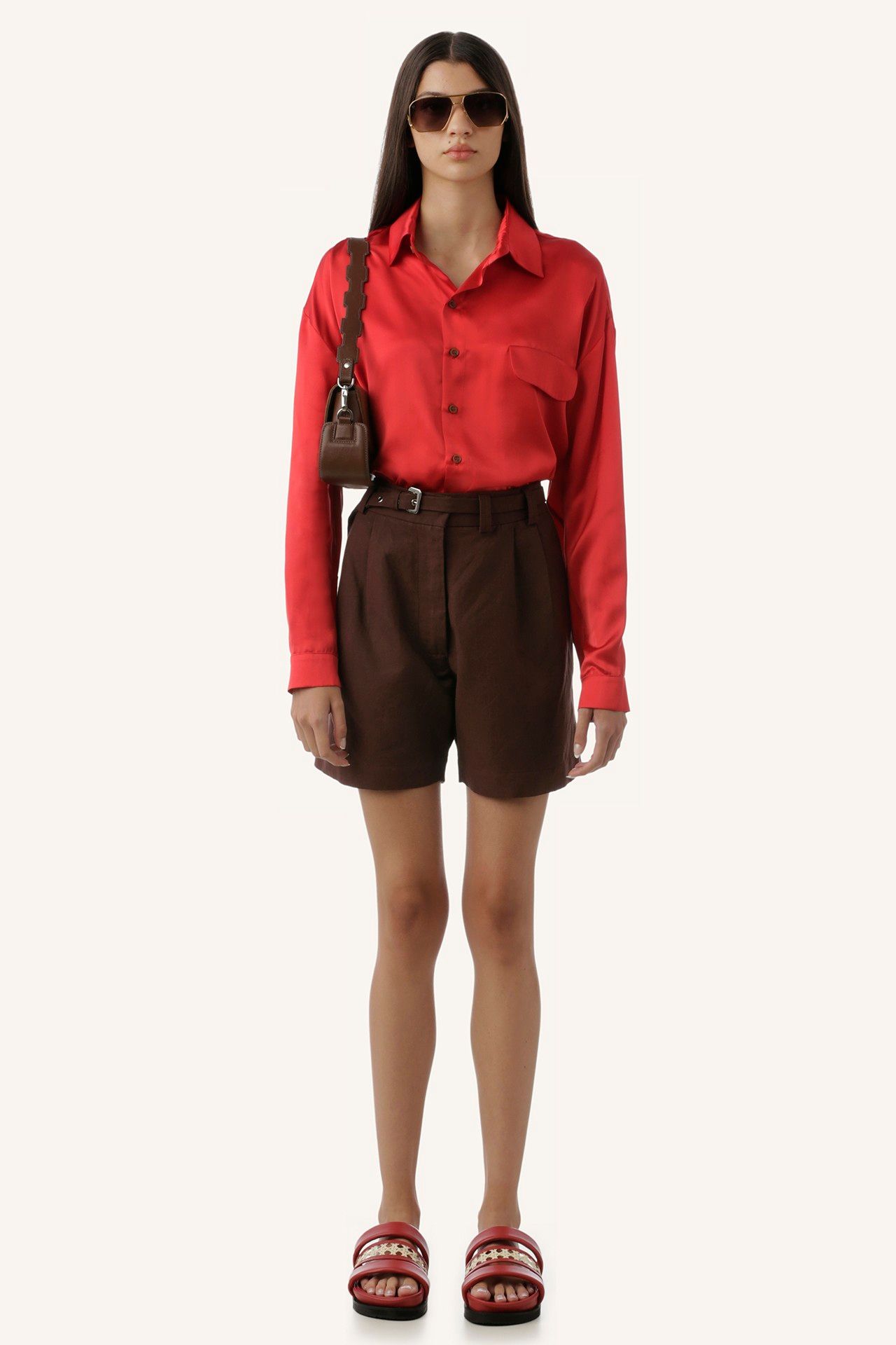 BERMUDA BUMERANGUE LINHO ALGODÃO MARROM | BOOMERANG SHORTS LINEN COTTON BROWN
