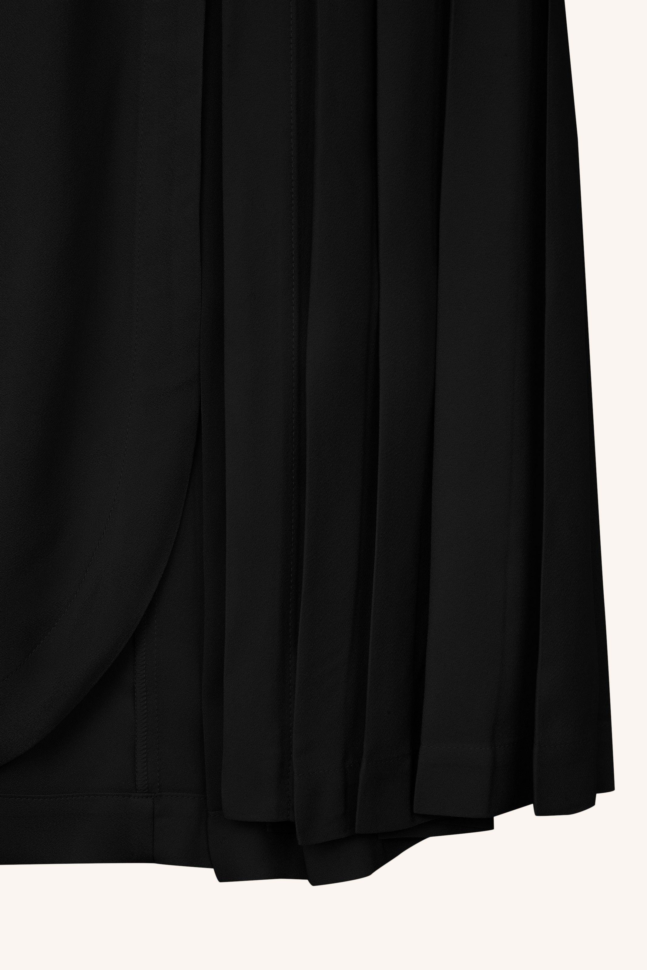 SAIA FUSCA PRETO | BLACK BEETLE SKIRT