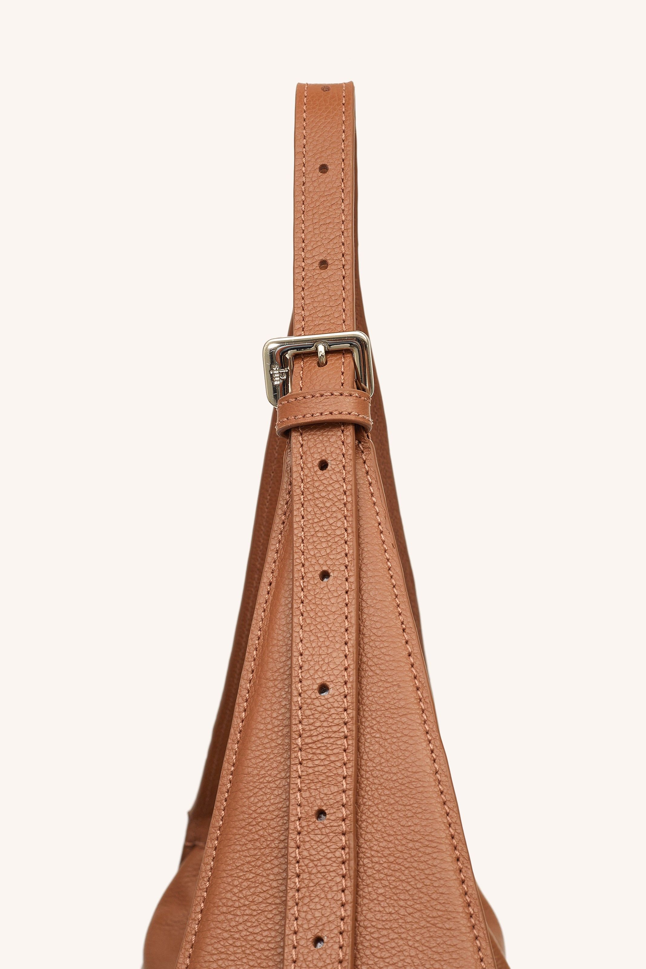 MALA BAMBOLÊ COURO WHISKEY | BAMBOLÊ LEATHER WHISKEY BAG