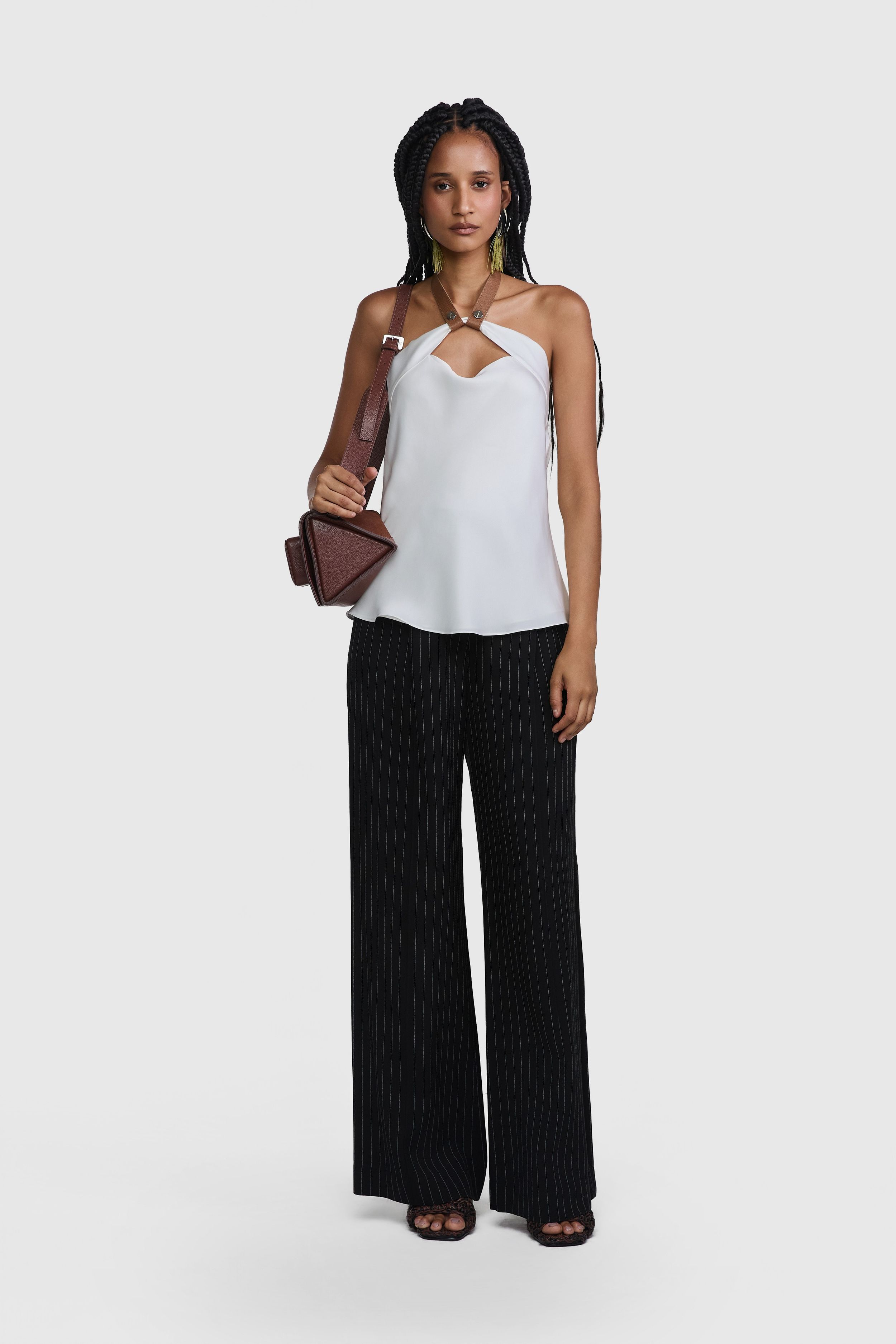 CALÇA CENA CREPE RISCA PRETO | CENA PINSTRIPE CREPE TROUSERS BLACK