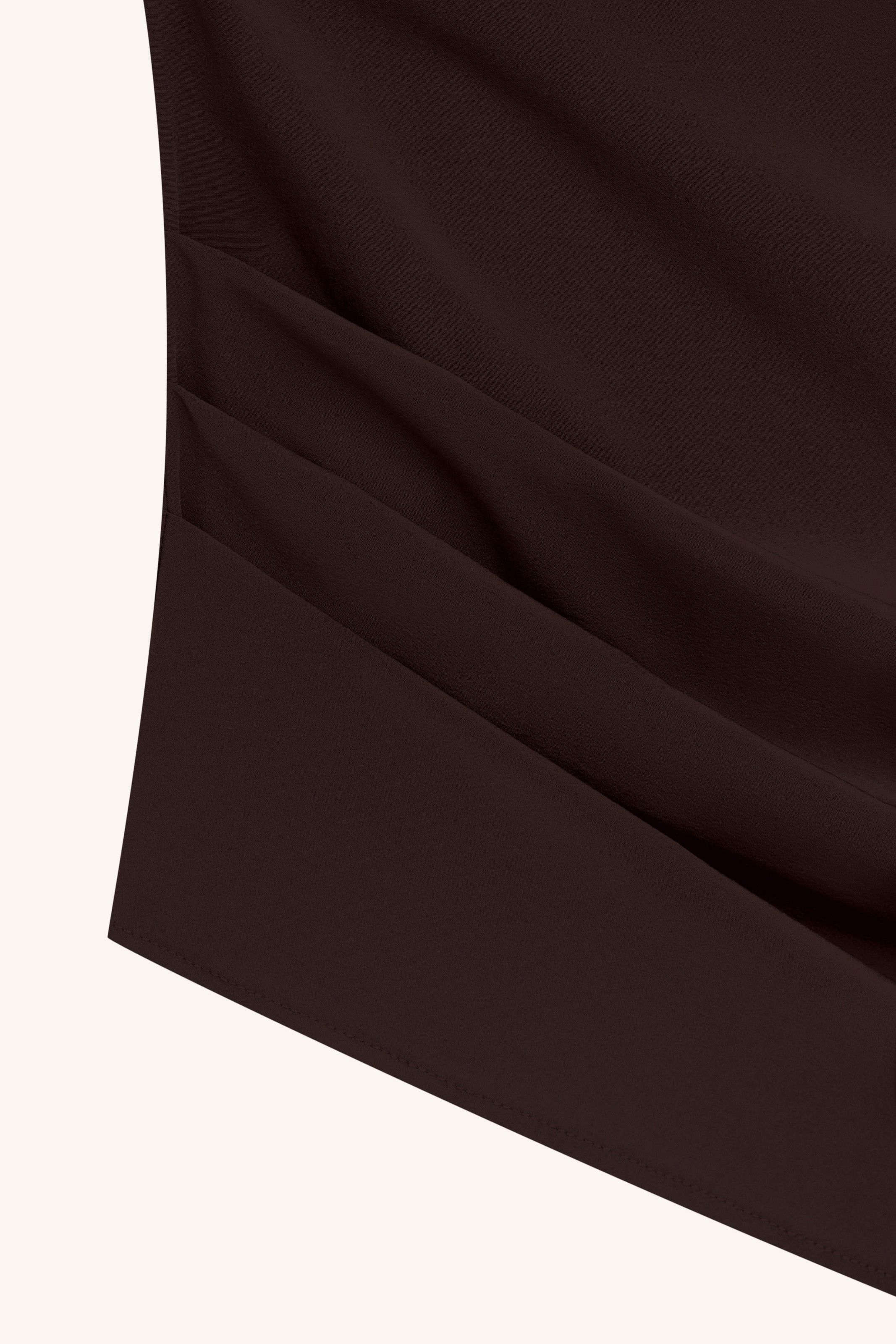 TOP DECOTE DEGAGE CAFÉ | COFFEE DEGAGE NECKLINE TOP