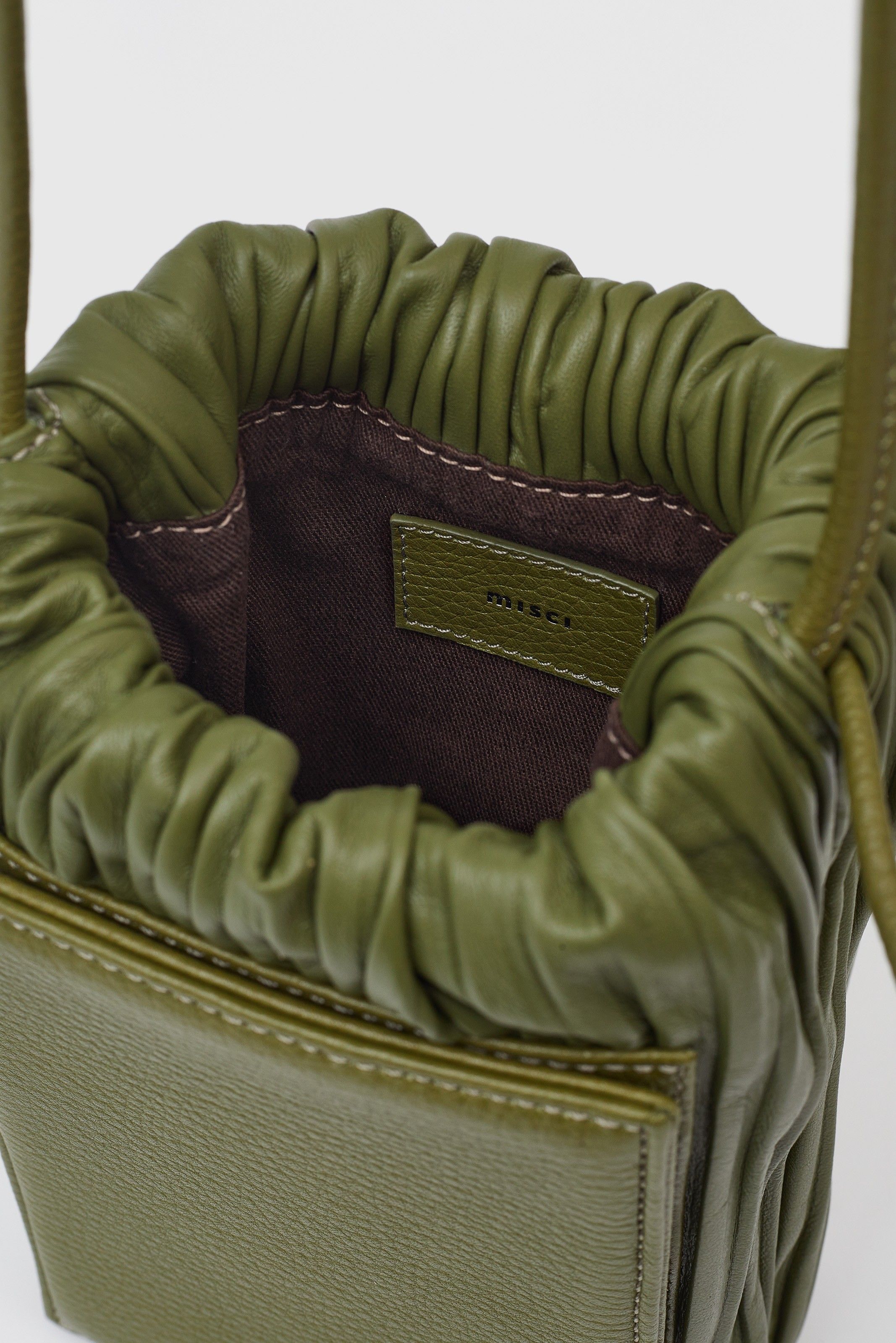 BOLSA SANFONINHA PLISSADA VERDE OLIVA |  OLIVE GREEN SANFONINHA BAG