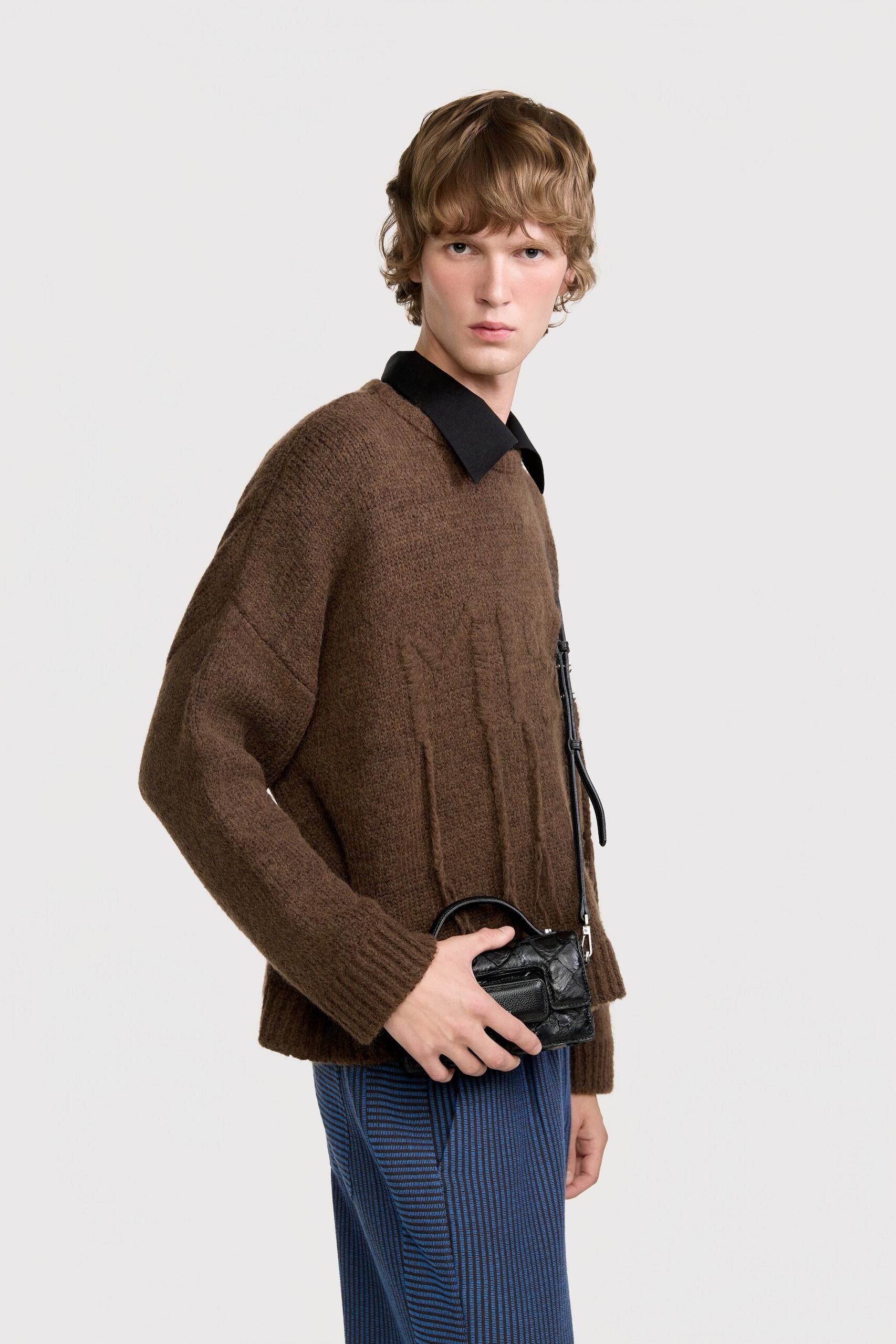 SUÉTER TRANÇA MARROM | BROWN TRANÇA SWEATER