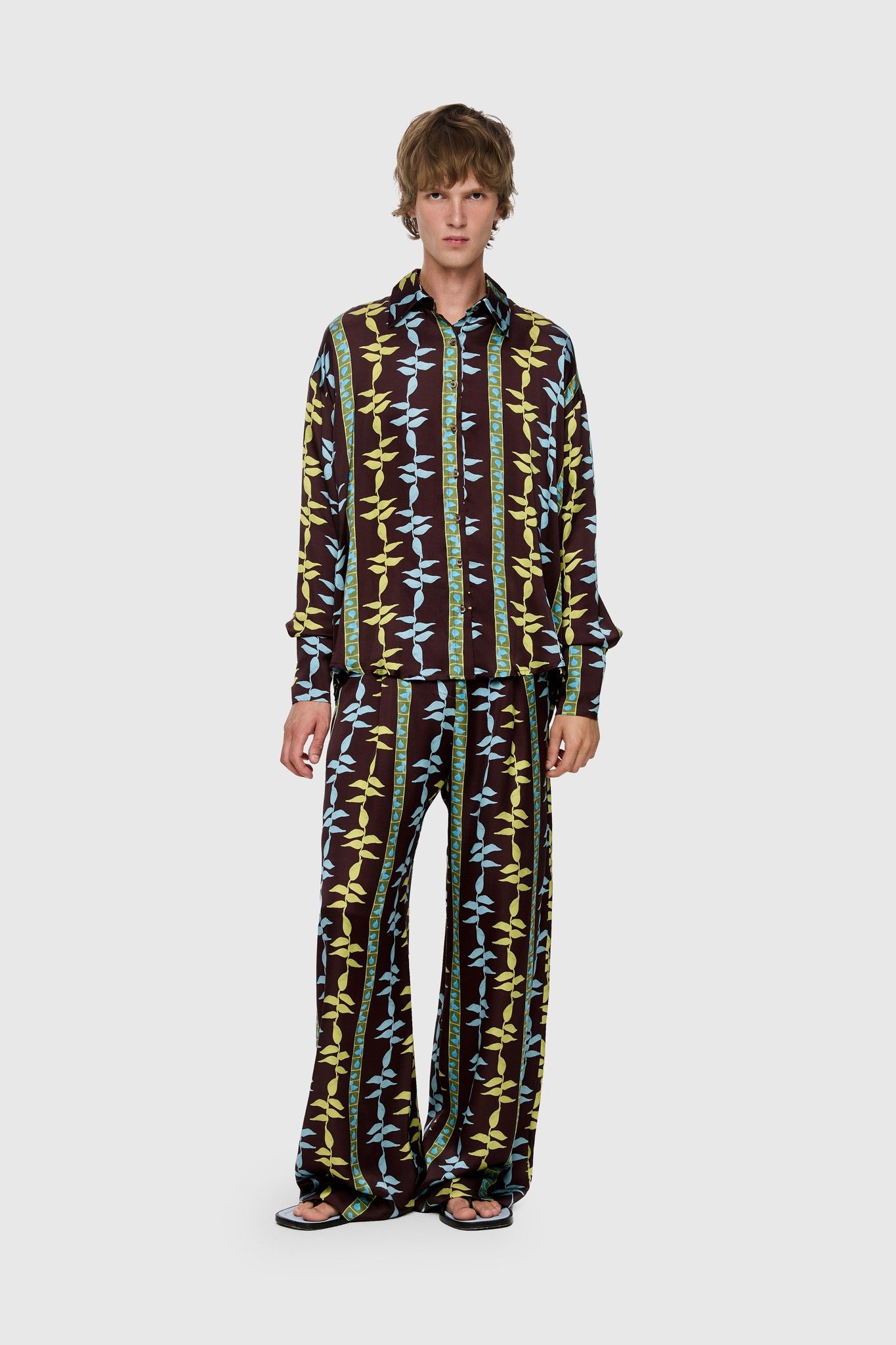 CAMISA MANGA LONGA HELENA SEDA HELICONIA MARROM | HELICONIA BROWN HELENA SILK LONG SLEEVE SHIRT