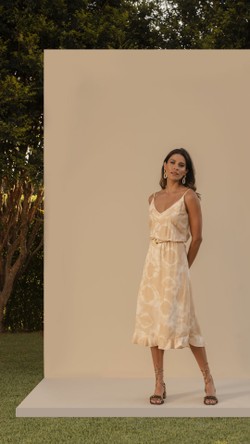 VESTIDO C/ FIVELA DOURADA ESTAMP